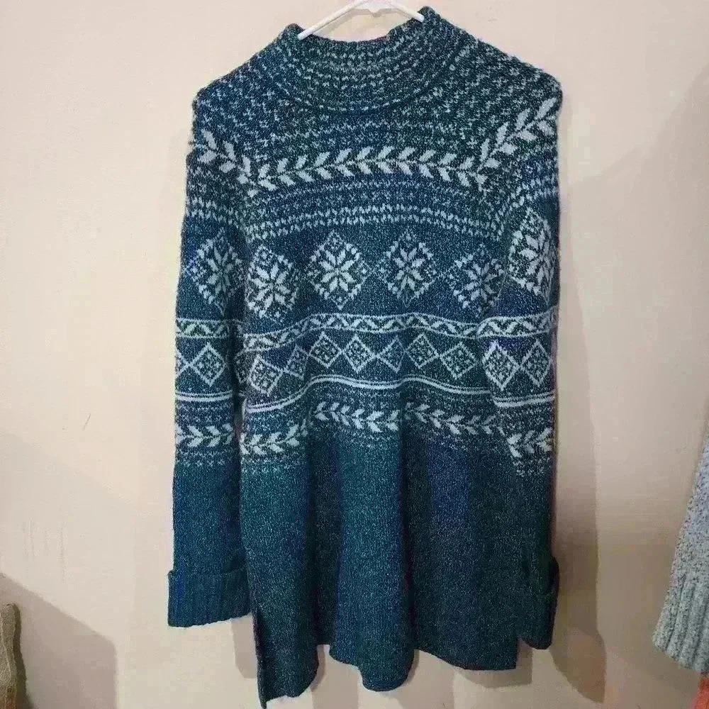 300.Style. Co long sleeve mock turtleneck  Scandinavian sweater dress size small - Picture 2 of 4